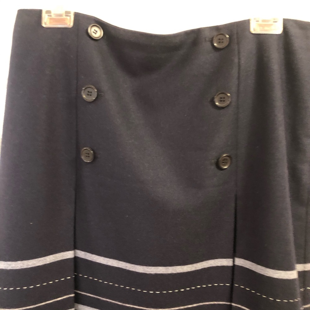 Skirt - Picture 4 of 4